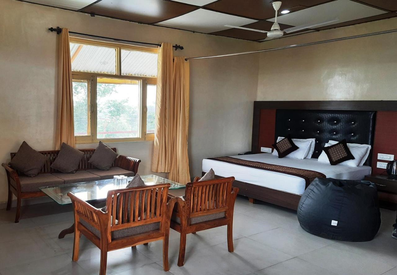 Pops Resort Pālampur Eksteriør billede