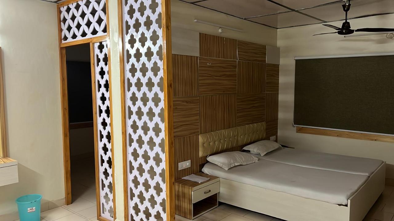 Pops Resort Pālampur Eksteriør billede