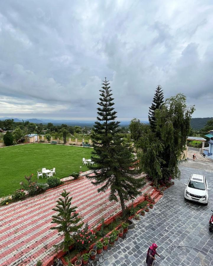 Pops Resort Pālampur Eksteriør billede