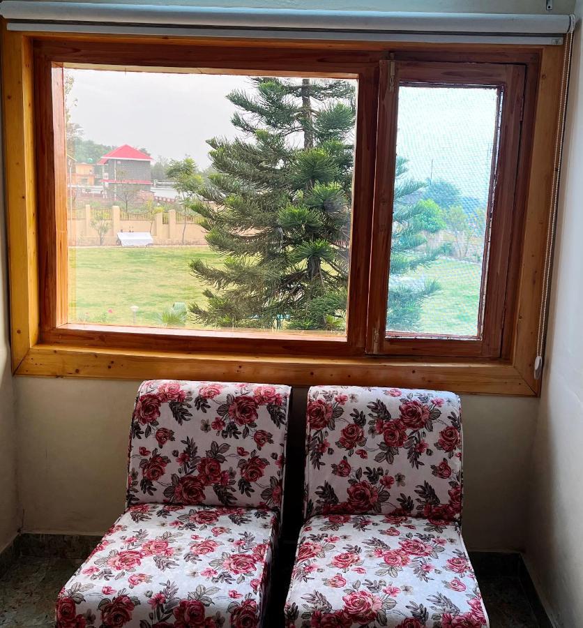 Pops Resort Pālampur Eksteriør billede