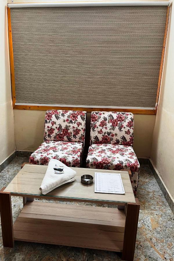 Pops Resort Pālampur Eksteriør billede